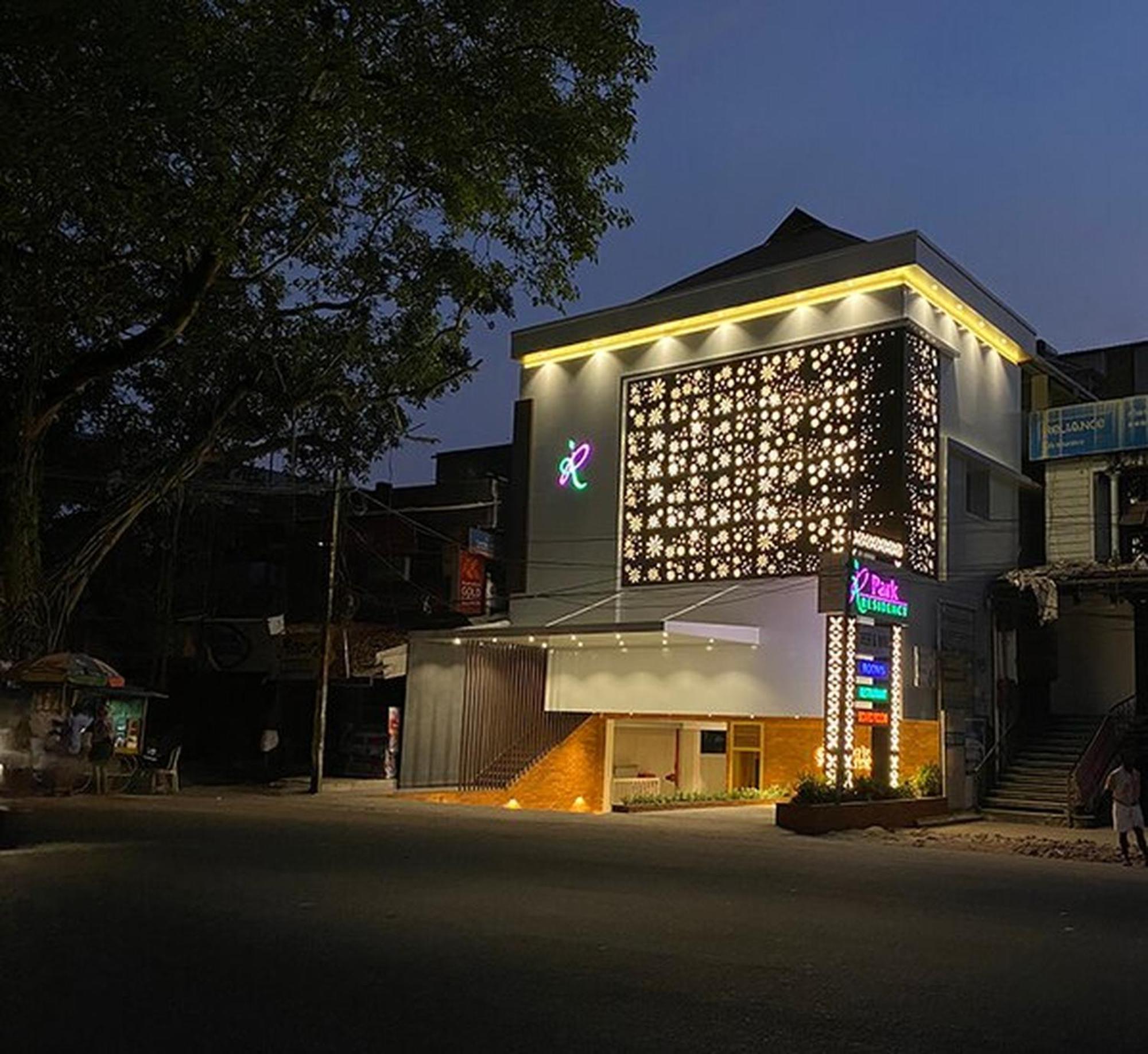 Park Residency Kodungallur Thrissur Esterno foto